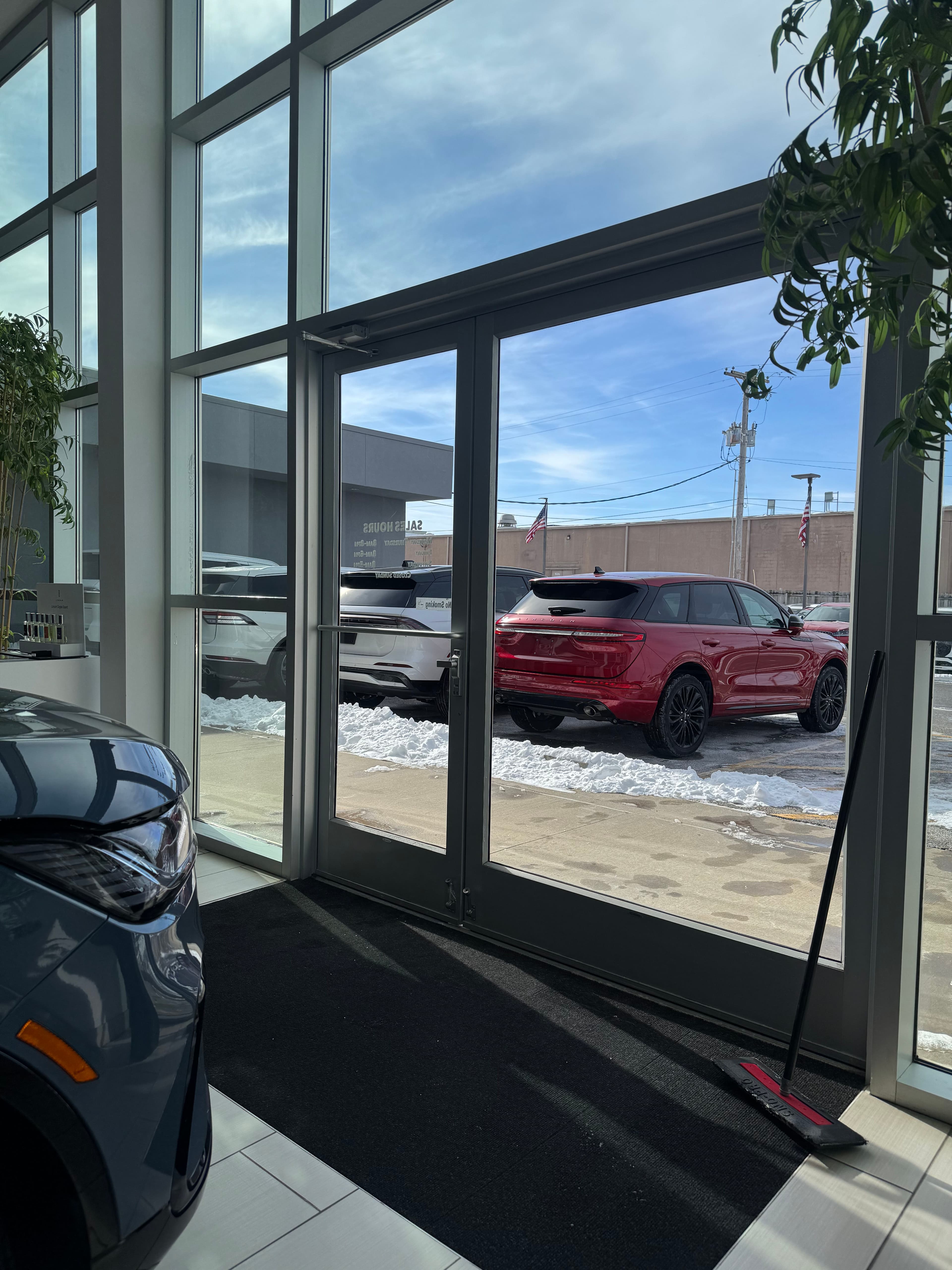 Project Sparkling Showroom Windows Perfect for Snowy Days image