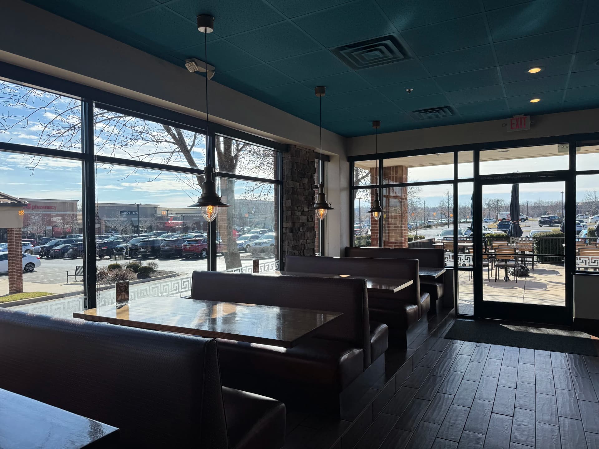 Gallery photos for Commercial Window Cleaning at a Corbin Park Restaurant: Image #1
