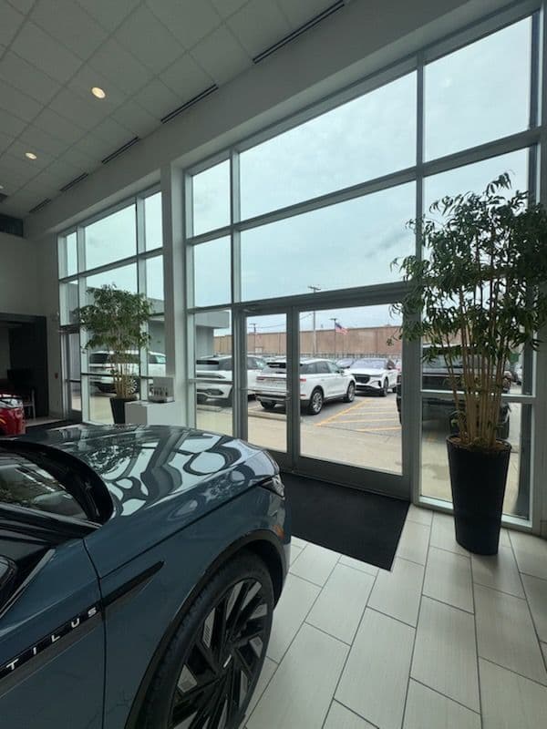 Gallery photos for Spotless Display at Lincoln Dealership Olathe: Image #1