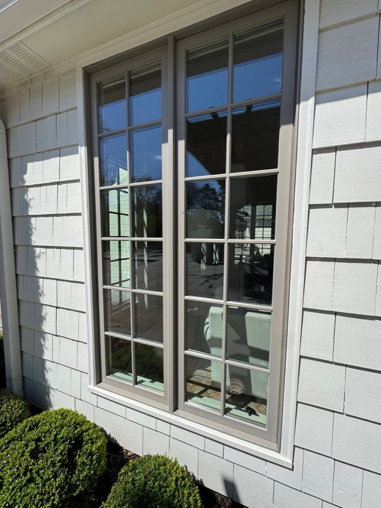 Crystal Clear Patio Views Start With Clean Windows — photo 2