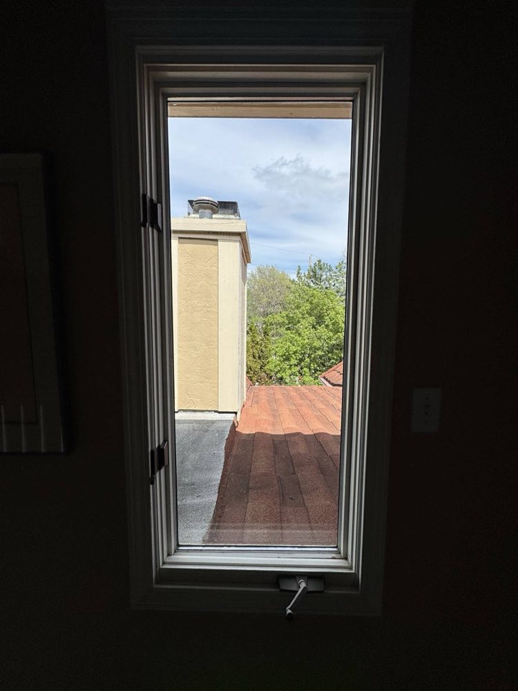 Hard Water Spots and Pollen Gone in Leawood's Hallbrook Area — Alternative Window Cleaning