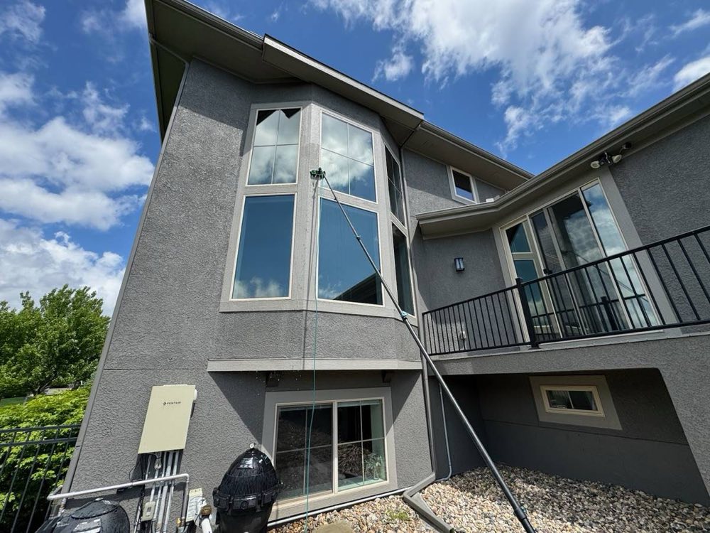 Sparkling Window Cleaning in Olathe KS — Residential Window Cleaning in Olathe