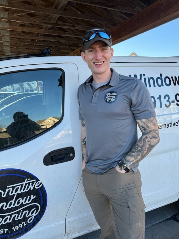 Window Cleaning for Homes and Businesses — photo 4